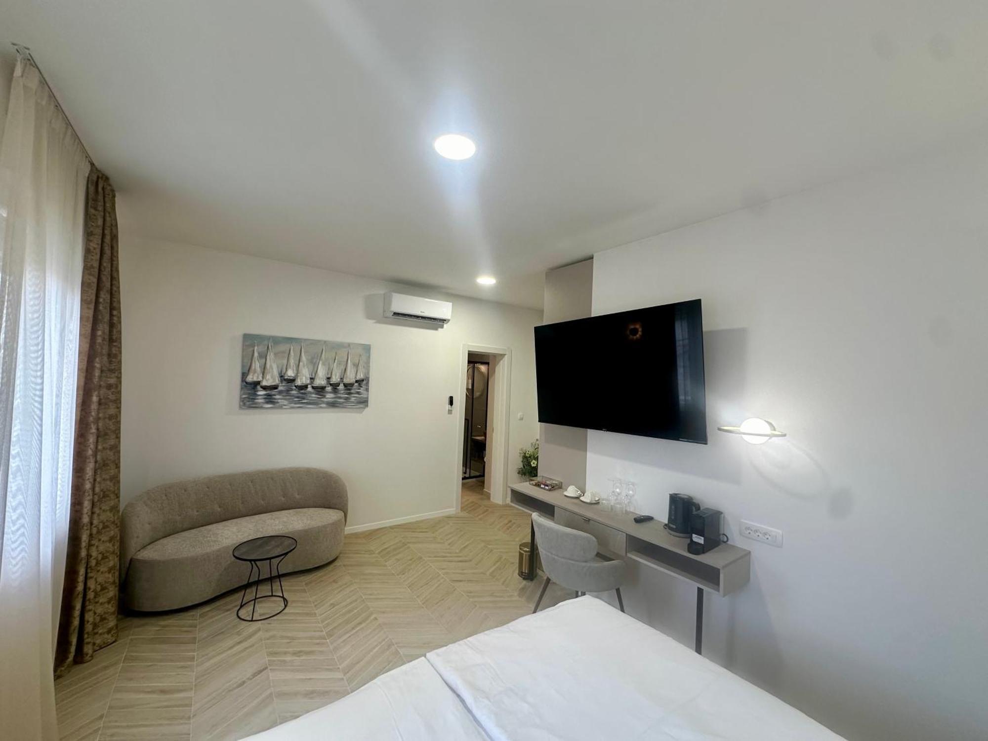 Mariani Luxury Rooms In Center Split Exterior foto