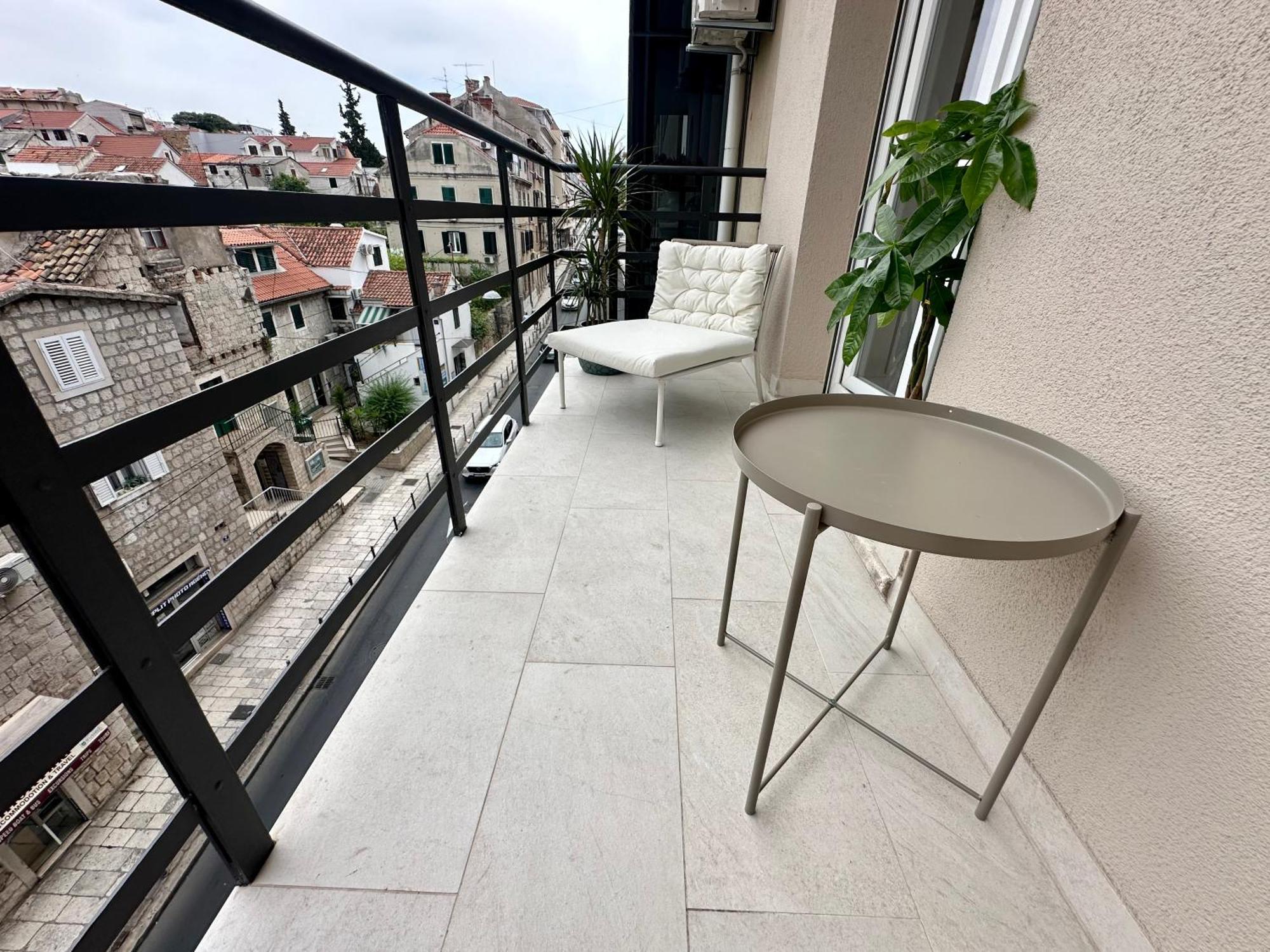 Mariani Luxury Rooms In Center Split Exterior foto